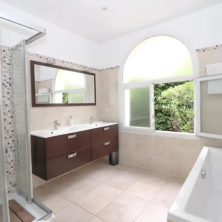 Lauriers Splendide Provencale Charming With Jacuzzi At 200m From Beaches Of Juan فيلة *