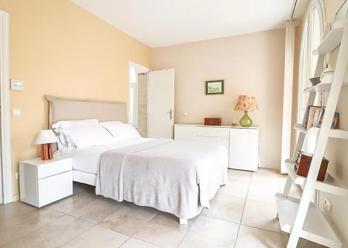 Villa Charming With Jacuzzi At 200m From Beaches