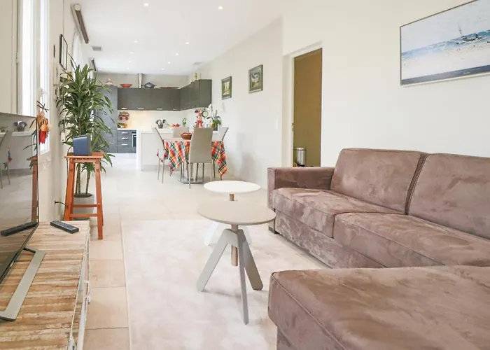 Charming With Jacuzzi At 200m From Beaches * Antibes